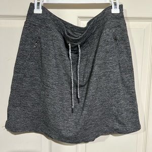 Women’s gray marled sporty skort with zippered side pockets XXL